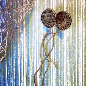 Orecchini in acciaio con applicazione in fibra di fico d’india