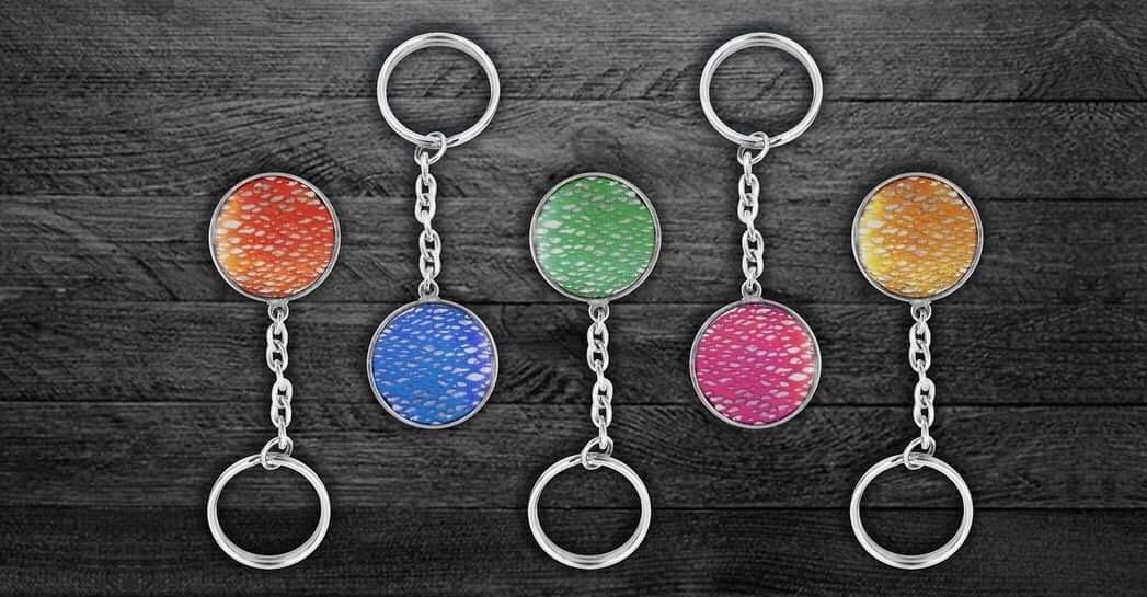 Portachiavi in acciaio con applicazione in fibra di fico d’india